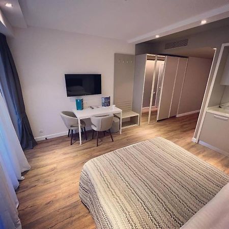 Gq Apartments On First Line Батумі Екстер'єр фото
