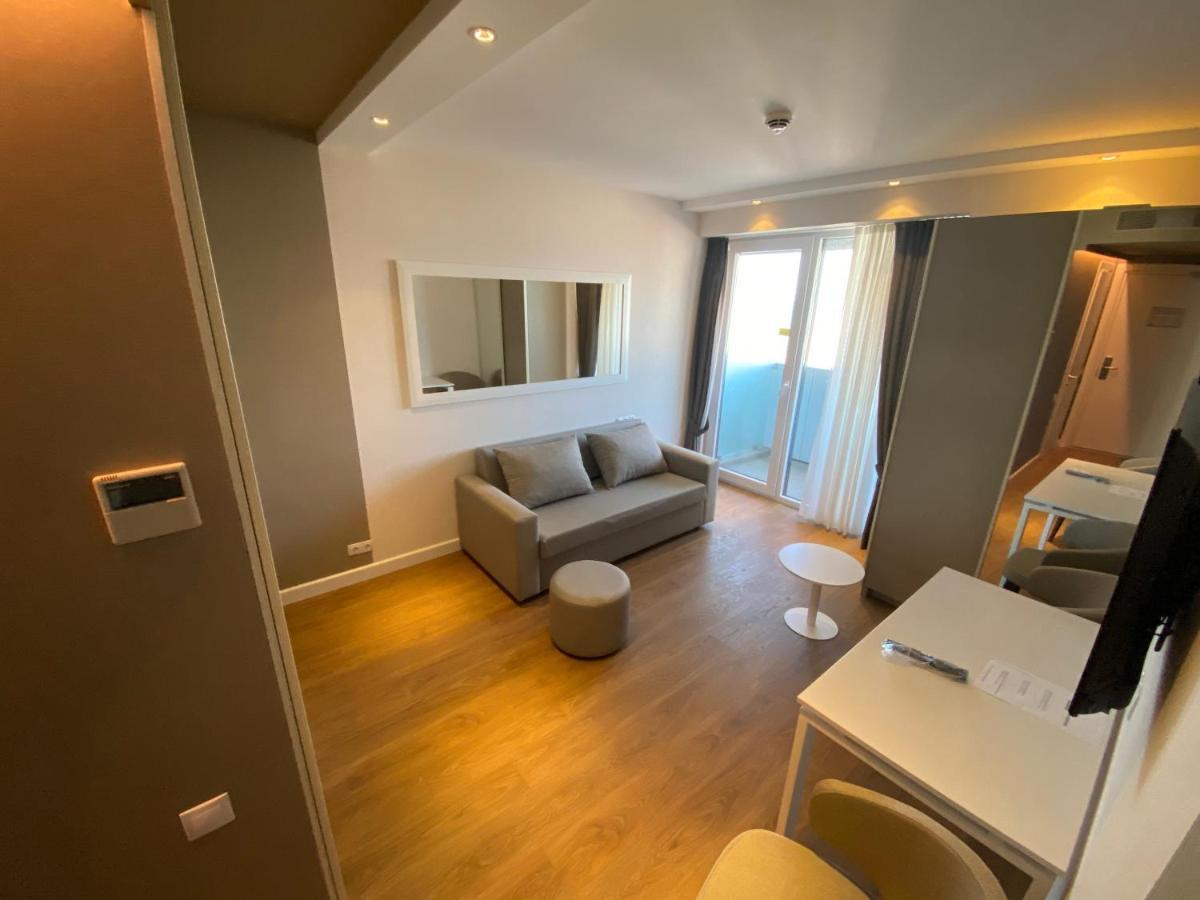 Gq Apartments On First Line Батумі Екстер'єр фото